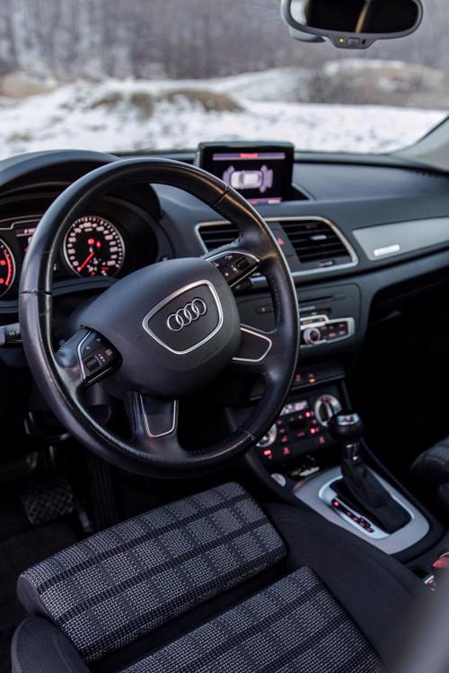 Audi Q3 Quattro 4x4 Automatik Diesel Interior